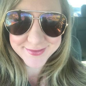 Meet your Posher, Savannah